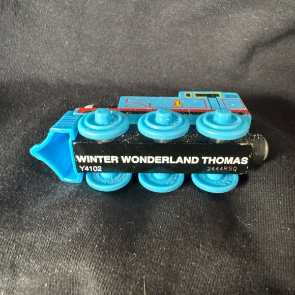 Thomas Winter Wonderland Snow Covered Train Tank Engine Friends Wooden 2006 - Picture 5 of 13